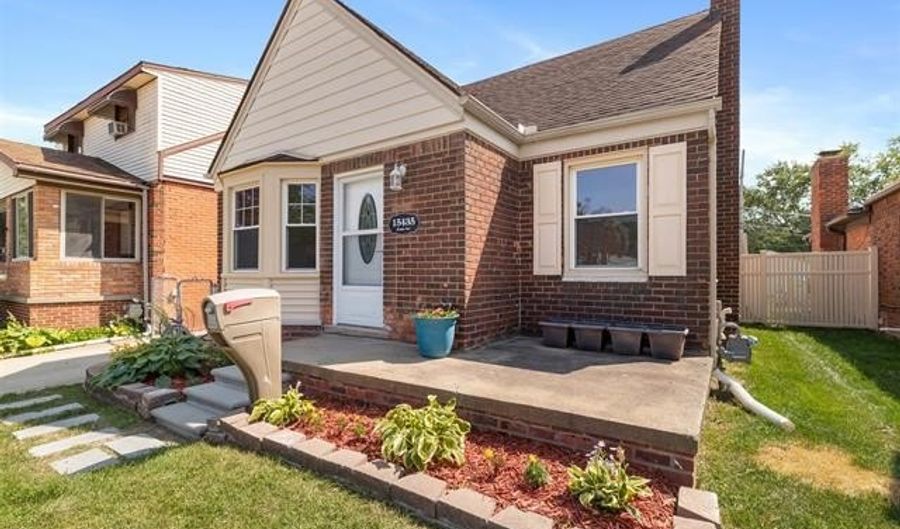 15435 Jonas Ave, Allen Park, MI 48101 - 3 Beds, 2 Bath