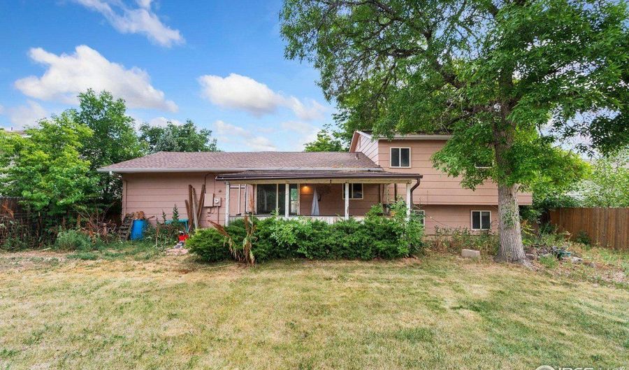 1723 Elmwood St, Broomfield, CO 80020 - 3 Beds, 2 Bath