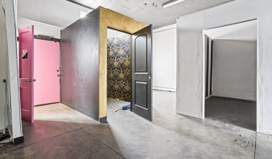 107 W Broadway, Andrews, TX 79714 - 0 Beds, 0 Bath