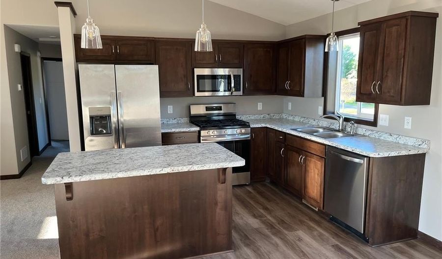 105 Collina Cir, Avon, MN 56310 - 3 Beds, 2 Bath