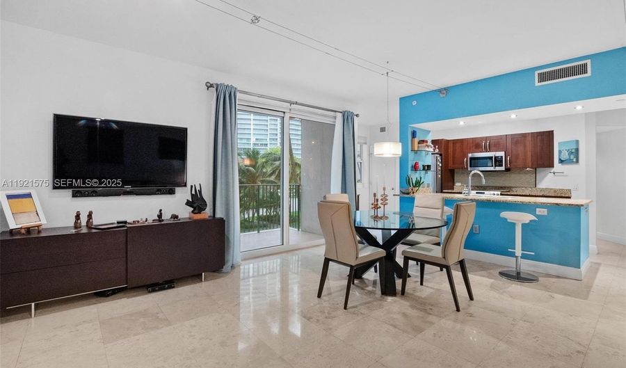 19900 E Country Club Dr 212, Aventura, FL 33180 - 1 Beds, 1 Bath