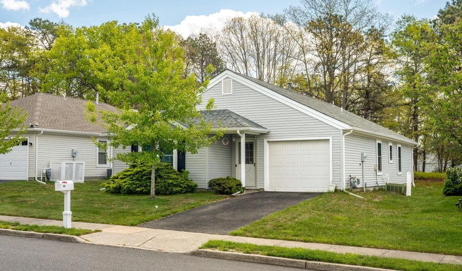 98 PINE OAK Blvd, Barnegat, NJ 08005 - 2 Beds, 2 Bath