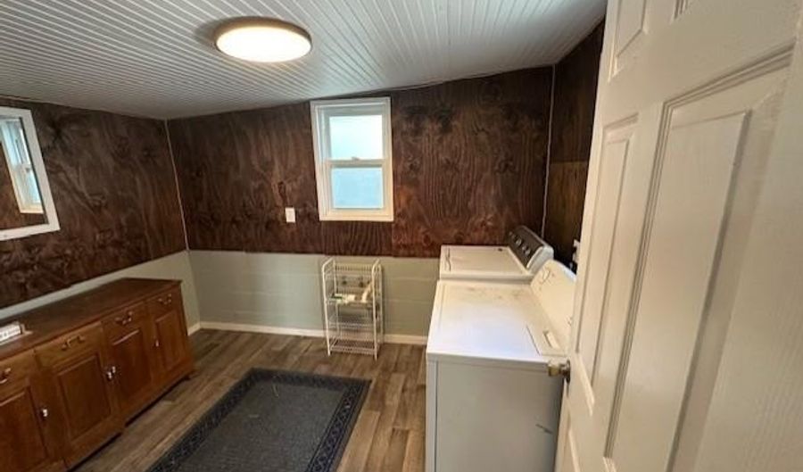 7649 22nd St, Bell, FL 32619 - 2 Beds, 2 Bath
