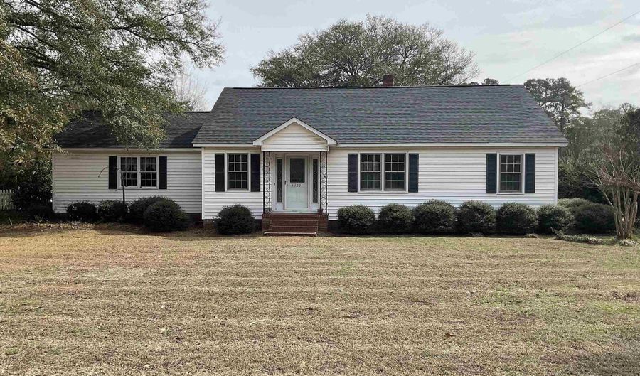 4229 Faust St, Bamberg, SC 29003 - 3 Beds, 2 Bath