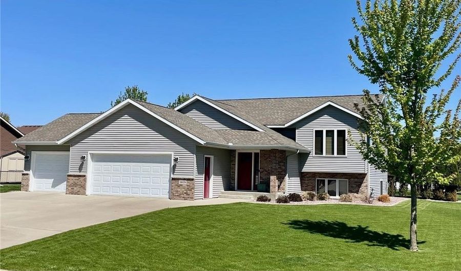 1409 28th St SW, Austin, MN 55912 - 4 Beds, 2 Bath