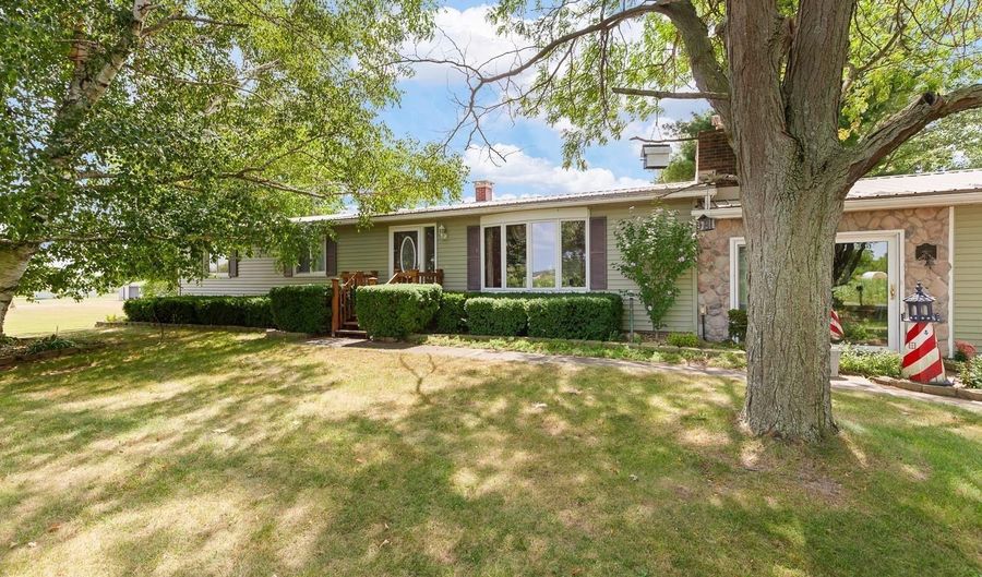 5767 Plank, Adrian, MI 49221 - 3 Beds, 2 Bath