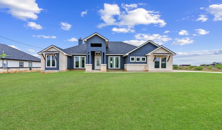 9991 Crow Ln, Adkins, TX 78101 - 5 Beds, 3 Bath
