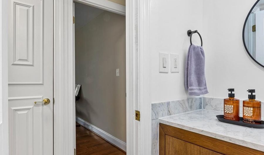 7501 DEMOCRACY Blvd B-218, Bethesda, MD 20817 - 2 Beds, 2 Bath