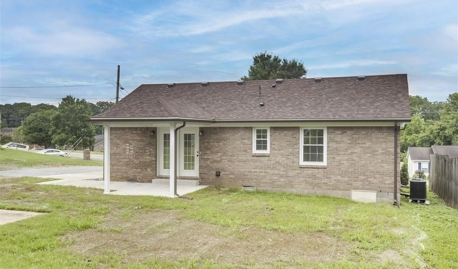 138 Springhill Dr, Bardstown, KY 40008 - 3 Beds, 2 Bath