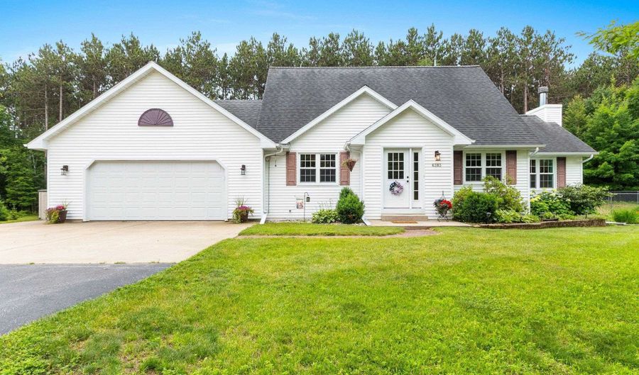 6383 KELLY JO Dr, Abrams, WI 54101 - 3 Beds, 2 Bath