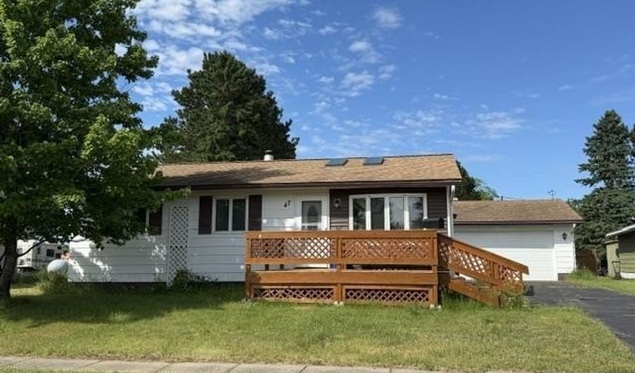 47 Birch Blvd, Babbitt, MN 55706 - 3 Beds, 2 Bath