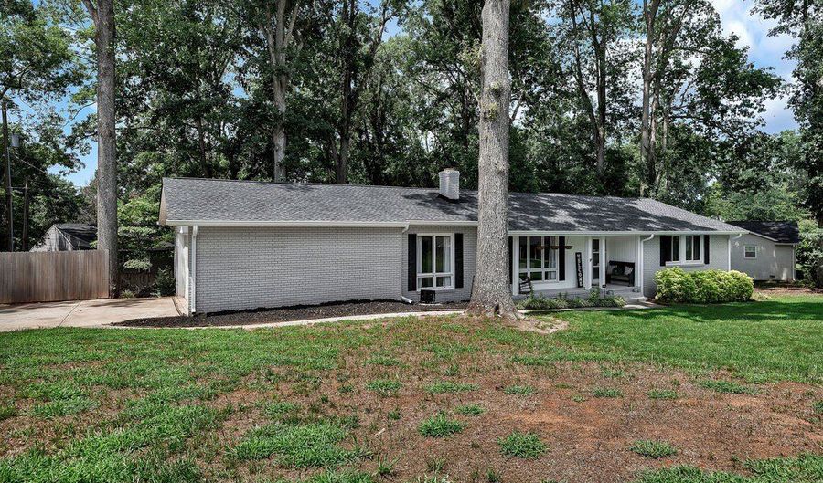 402 Long Forest Cir, Anderson, SC 29625 - 3 Beds, 2 Bath