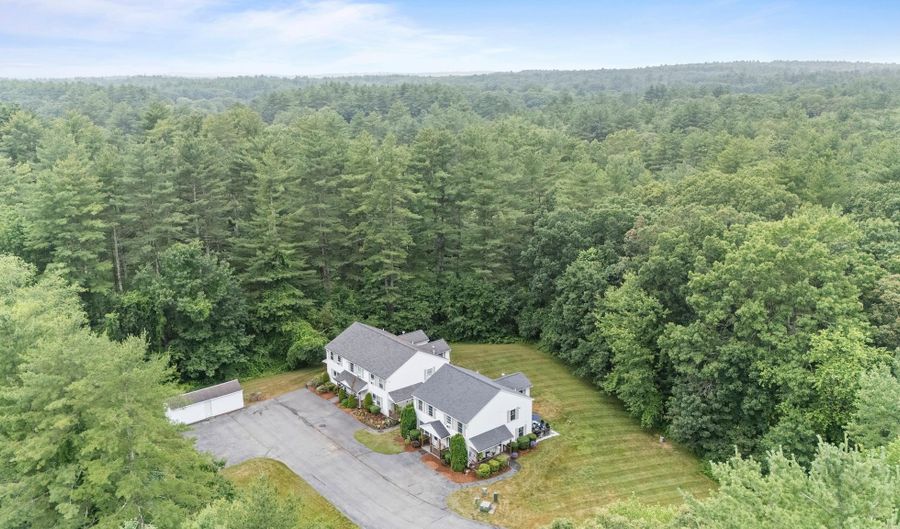2 Taylor Mill Rd 1, Atkinson, NH 03811 - 2 Beds, 2 Bath