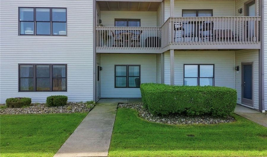 5237 Lake Rd W 1107, Ashtabula, OH 44004 - 2 Beds, 2 Bath