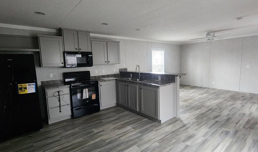 746 N Main 61, Ada, OH 45810 - 3 Beds, 2 Bath