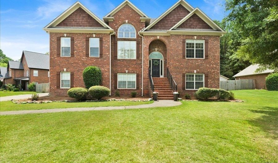 672 WYNLAKE Cv, Alabaster, AL 35007 - 5 Beds, 3 Bath