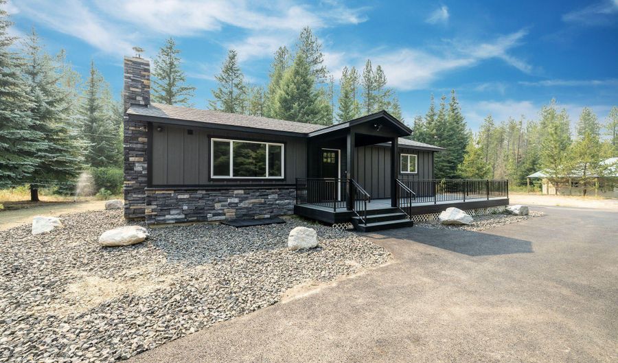2721 W Seasons Rd, Athol, ID 83801 - 3 Beds, 3 Bath