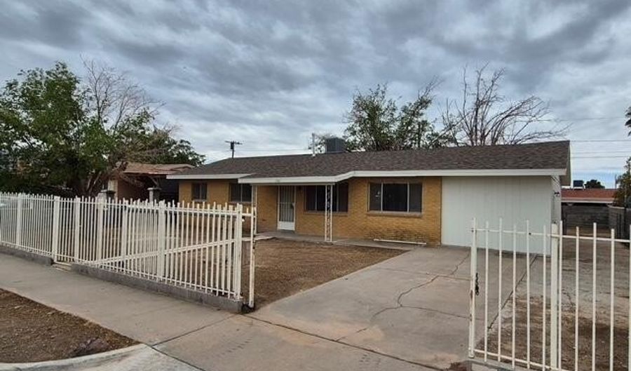 701 POPLAR St, Anthony, TX 79821 - 3 Beds, 2 Bath