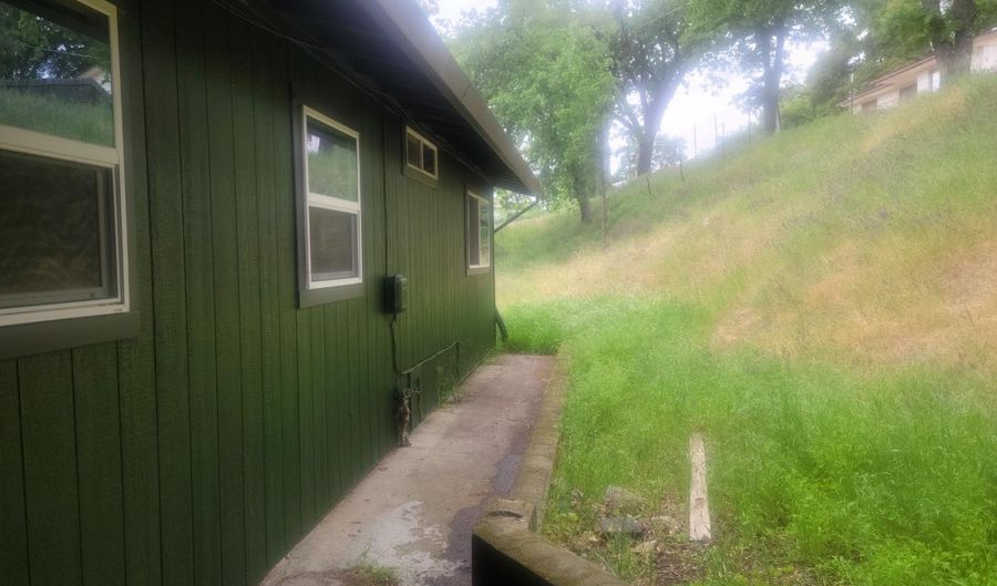 615-617 Tuolumne Ave, Angels Camp, CA 95222 - 2 Beds, 1 Bath