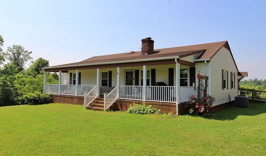 1967 Cub Creek Rd, Appomattox, VA 24522 - 4 Beds, 3 Bath