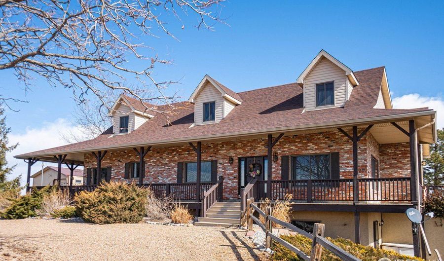 420 E County Road 10, Berthoud, CO 80513 - 4 Beds, 3 Bath