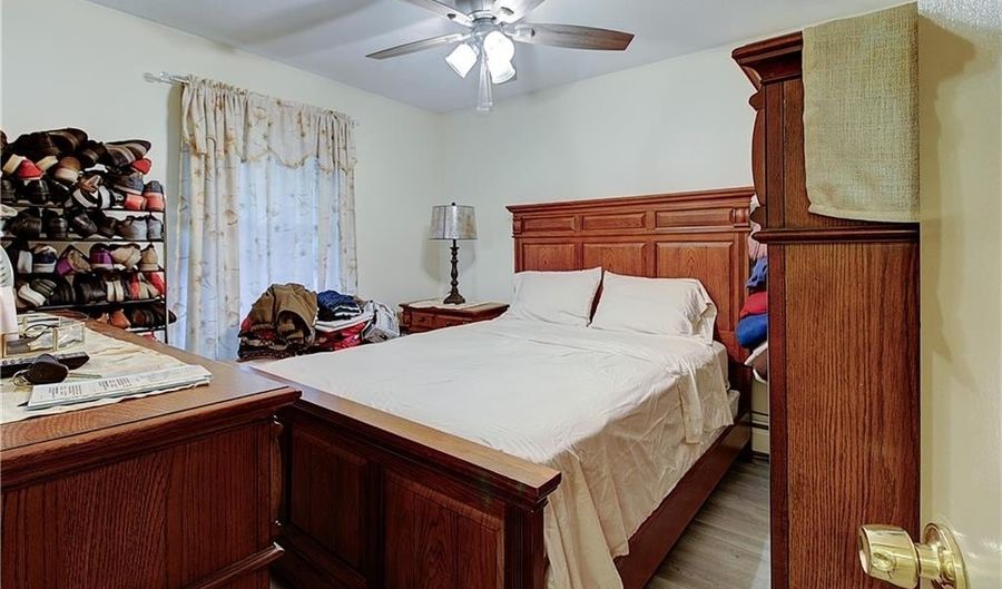 10 East St 316, Cranston, RI 02920 - 2 Beds, 1 Bath