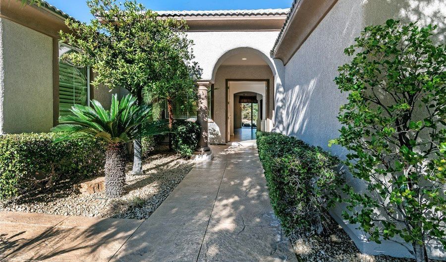10356 Luna Magico Ave, Las Vegas, NV 89135 - 2 Beds, 2 Bath