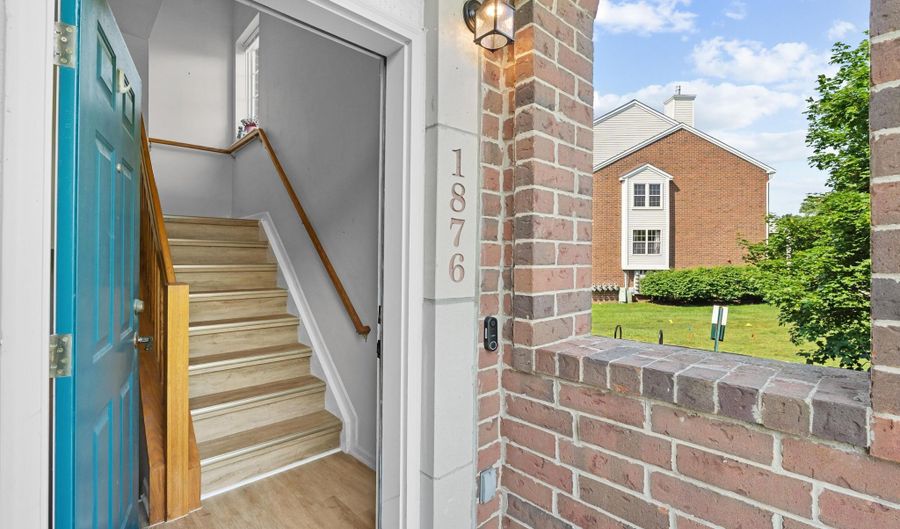 1876 Lindsay Ln, Ann Arbor, MI 48104 - 2 Beds, 2 Bath