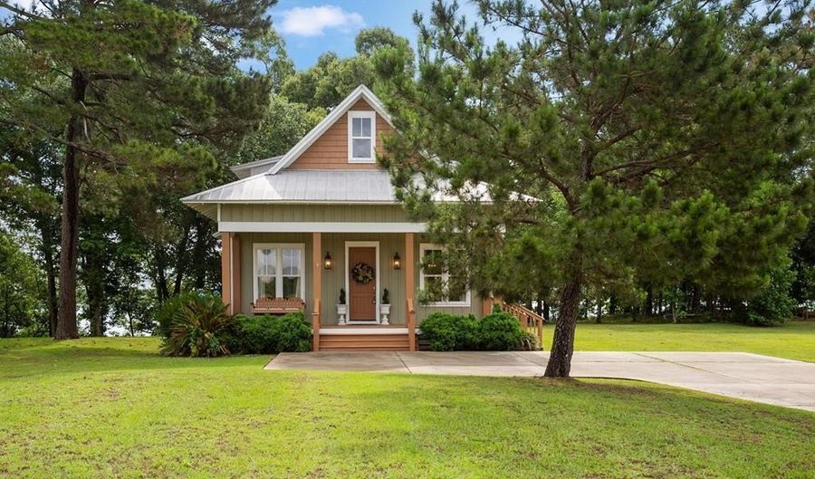 264 Highlands Dr, Abbeville, AL 36310 - 4 Beds, 3 Bath