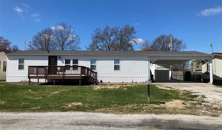 5 Sunset Dr, Carlyle, IL 62231 - 3 Beds, 2 Bath