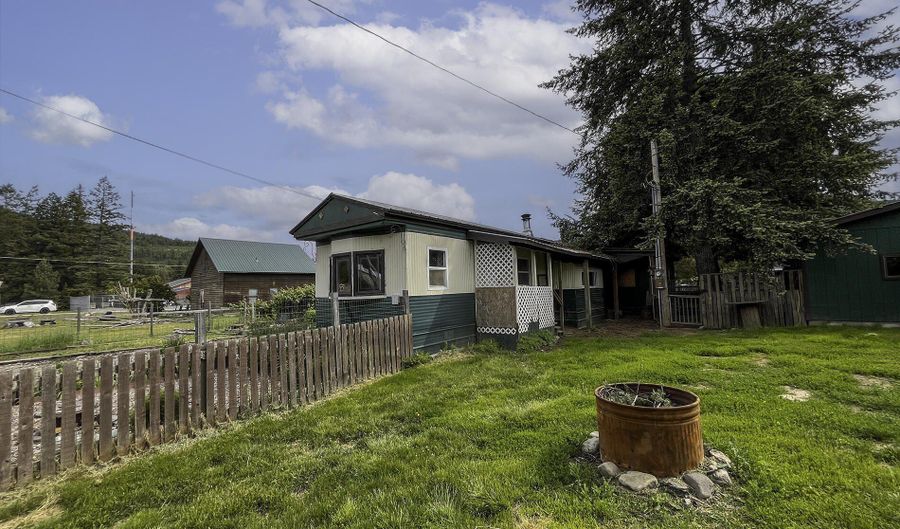 109 W 6th Ave, Clark Fork, ID 83811 - 3 Beds, 2 Bath