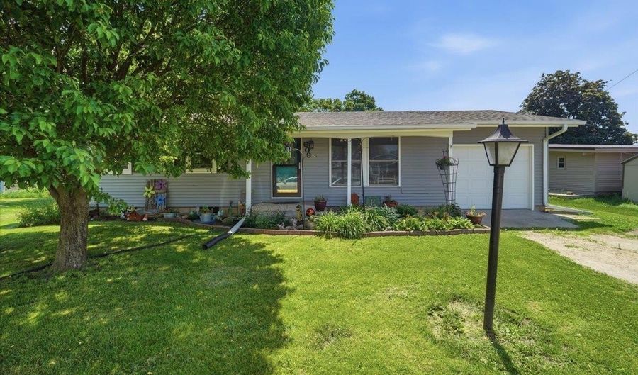 609 West St, Alden, IA 50006 - 3 Beds, 1 Bath