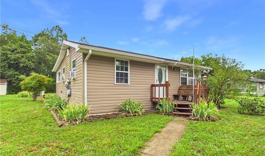 4868 Promise Land Rd, Appomattox, VA 24522 - 2 Beds, 1 Bath