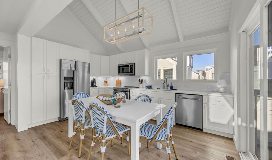 305 S Bald Head Wynd 10, Bald Head Island, NC 28461 - 3 Beds, 3 Bath