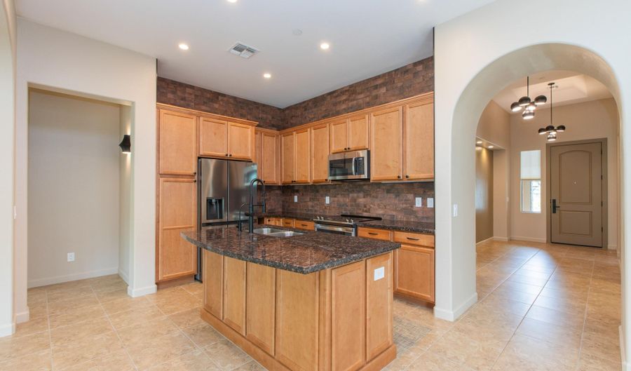 40 Almarte Cir, Carefree, AZ 85377 - 2 Beds, 2 Bath