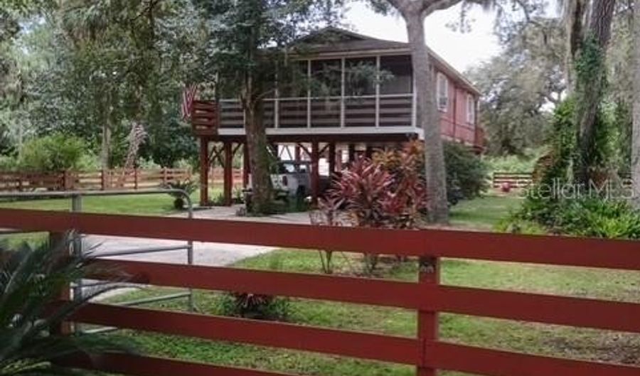 55315 5TH St, Astor, FL 32102 - 2 Beds, 1 Bath