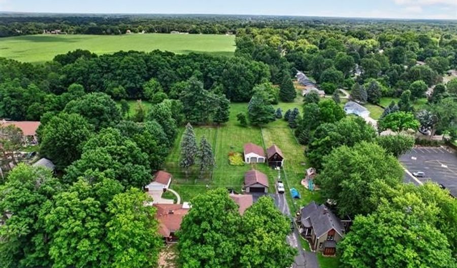426 N Main St, Almont, MI 48003 - 3 Beds, 2 Bath