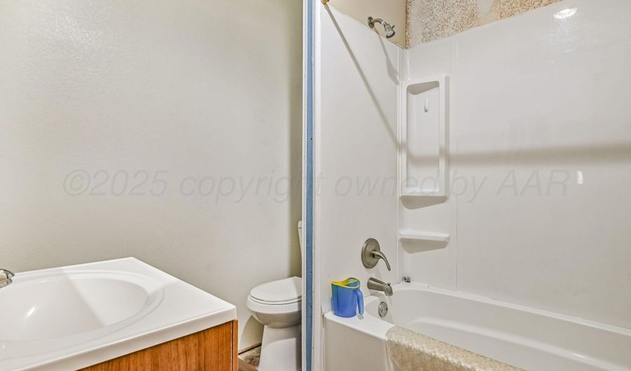 1026 S EASTERN St, Amarillo, TX 79104 - 5 Beds, 3 Bath