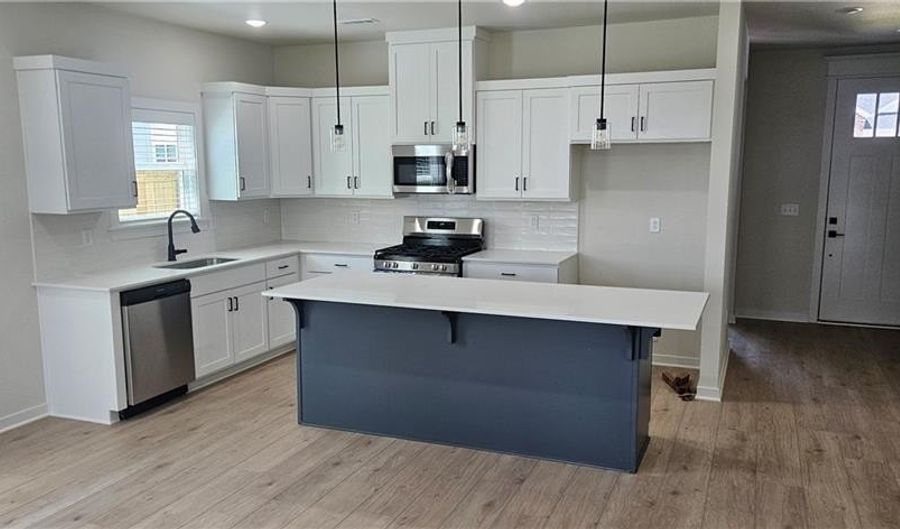 6005 SW Coywolf St, Bentonville, AR 72713 - 4 Beds, 3 Bath