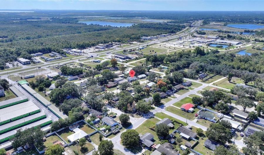 221 DOROTHY St, Auburndale, FL 33823 - 2 Beds, 2 Bath