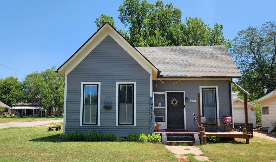 423 N Jennings Ave, Anthony, KS 67003 - 3 Beds, 1 Bath