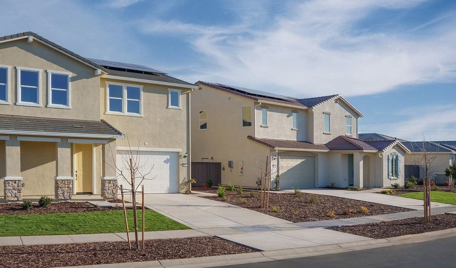 2053 Hyacinth Ct, Plumas Lake, CA 95961 - 4 Beds, 4 Bath