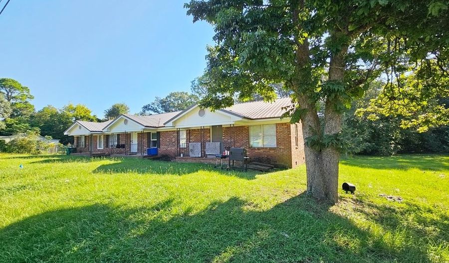 306 ELSOM St, Albany, GA 31705 - 13 Beds, 7 Bath