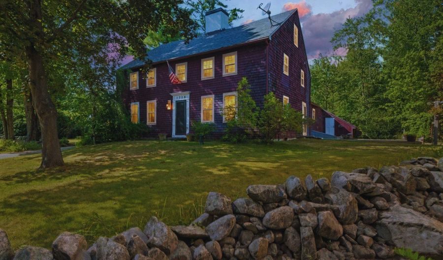 132 Maple Ave, Atkinson, NH 03811 - 3 Beds, 2 Bath