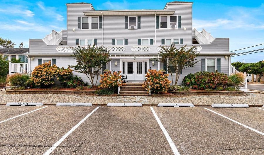 130 Chatsworth Ave 1, Beach Haven, NJ 08008 - 2 Beds, 1 Bath
