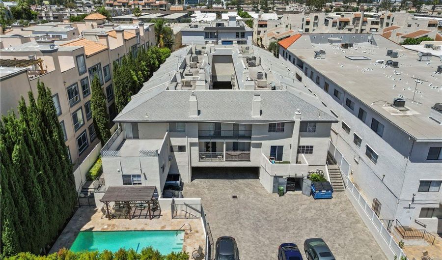 5230 Zelzah Ave 3, Encino, CA 91316 - 2 Beds, 3 Bath
