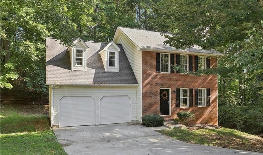 1948 SANDCREEK Dr, Atlanta, GA 30331 - 4 Beds, 2 Bath