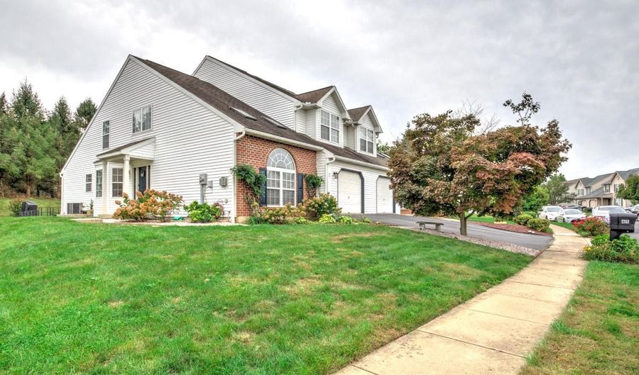 65 MICHIGAN Dr, Reading, PA 19608 - 4 Beds, 3 Bath