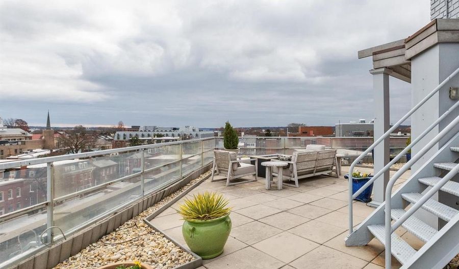 815 KING St 5B, Alexandria, VA 22314 - 1 Beds, 1 Bath