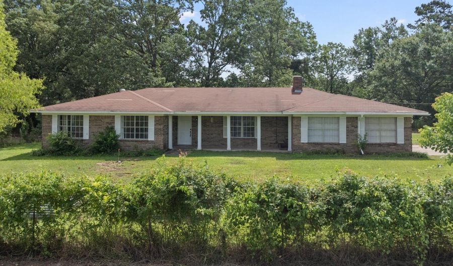 191 FM 44 E, De Kalb, TX 75559 - 4 Beds, 2 Bath